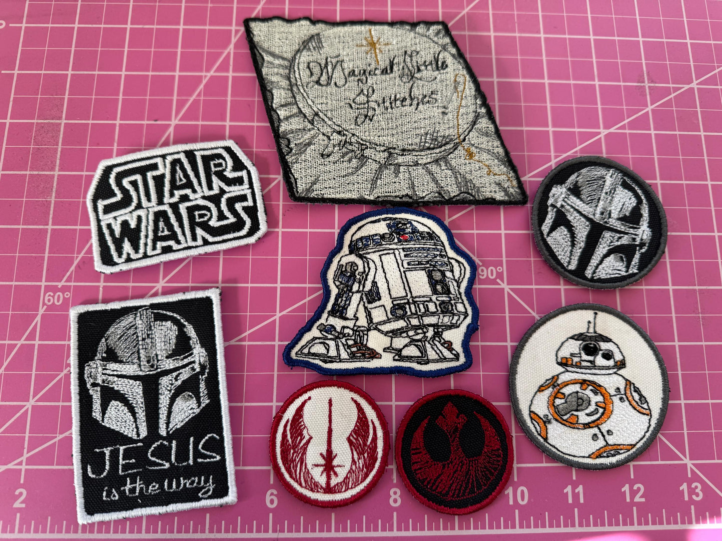 BB-8 inspired Embroidered Patch: Star Wars Sketched Iron-On Patch